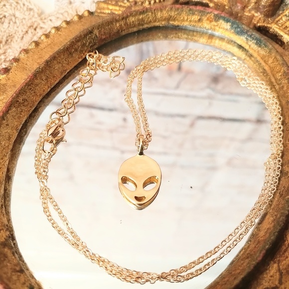 Jewelry - Friendly Little Alien Gold Necklace